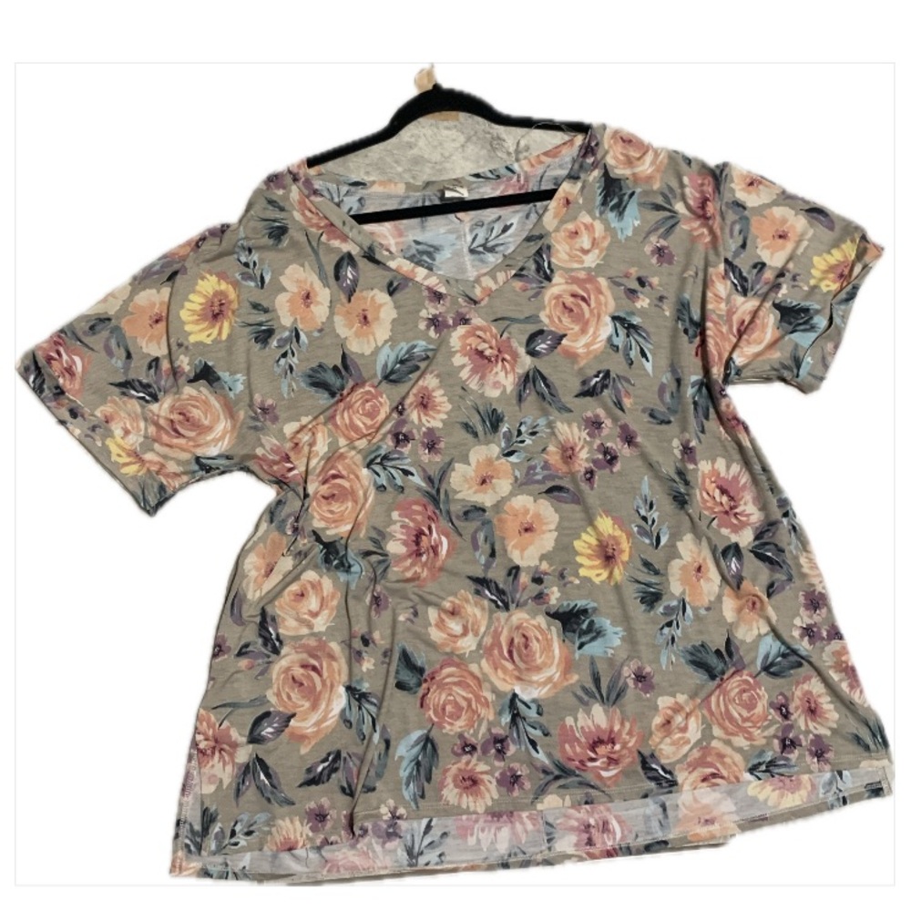 Sew in Love floral top blouse size 2x bouncy top like new plus size